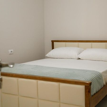 Logli Apartments Gjirokastër Eksteriør billede